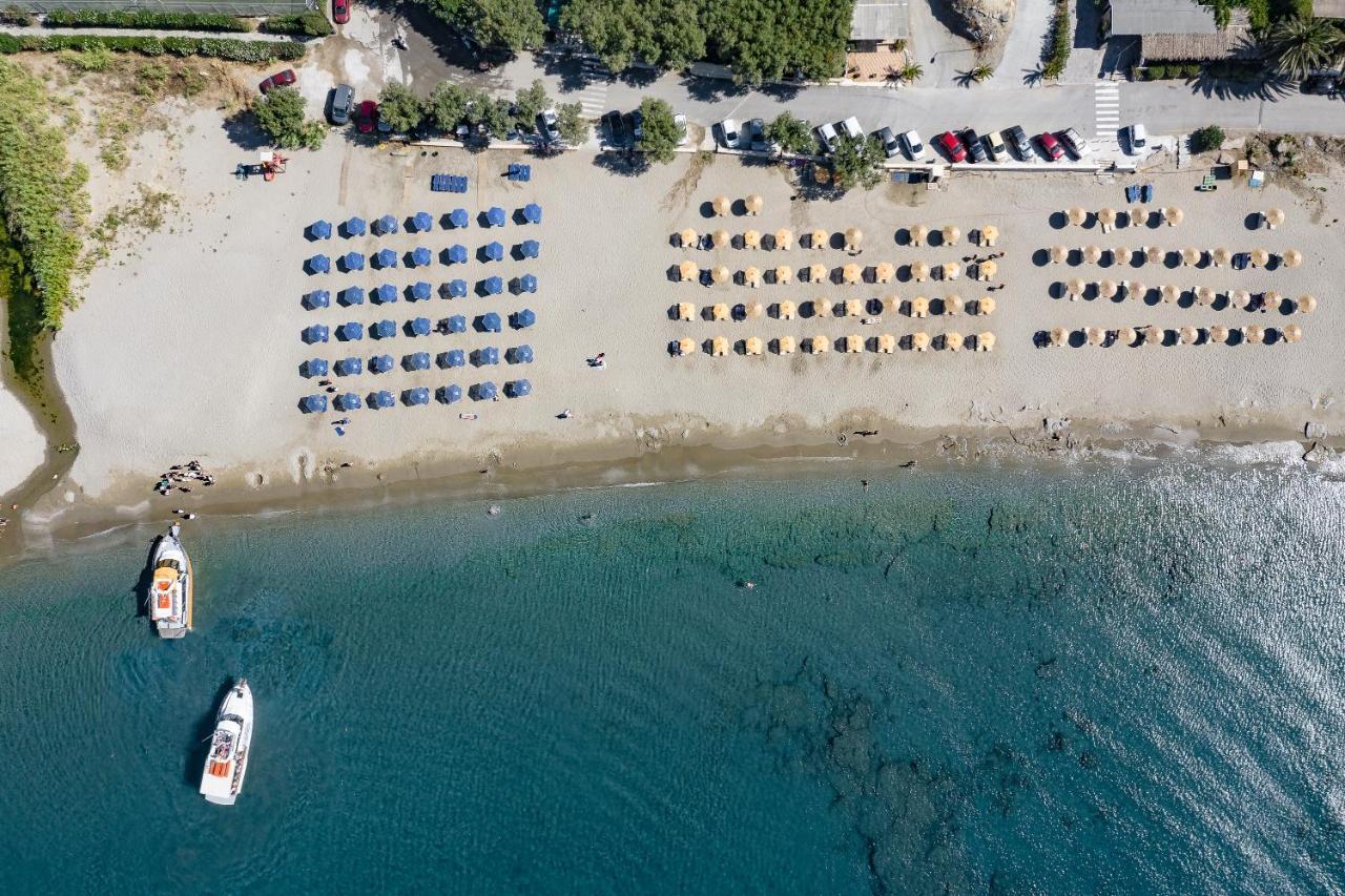 Isla Beach House, A Timeless Retreat, By Thinkvilla Damnoni Exteriér fotografie